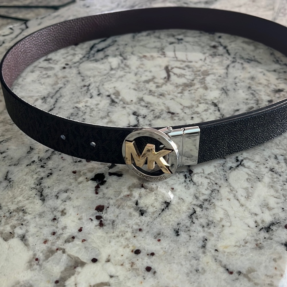 Michael Kors Reversible Belt